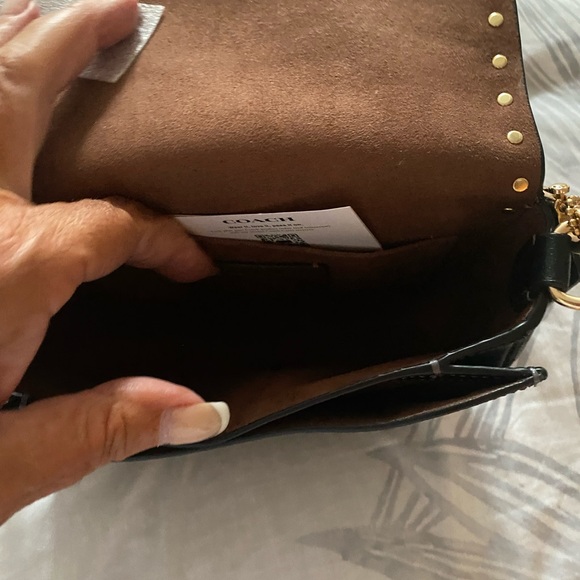 Coach Crossbody like new - Picture 6 of 11